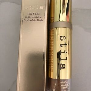 Stila Hide & Chic Foundation (New)